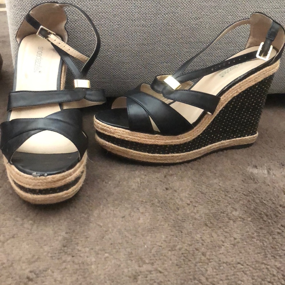 Black & Tan Wedge Sandals Size 9.5
